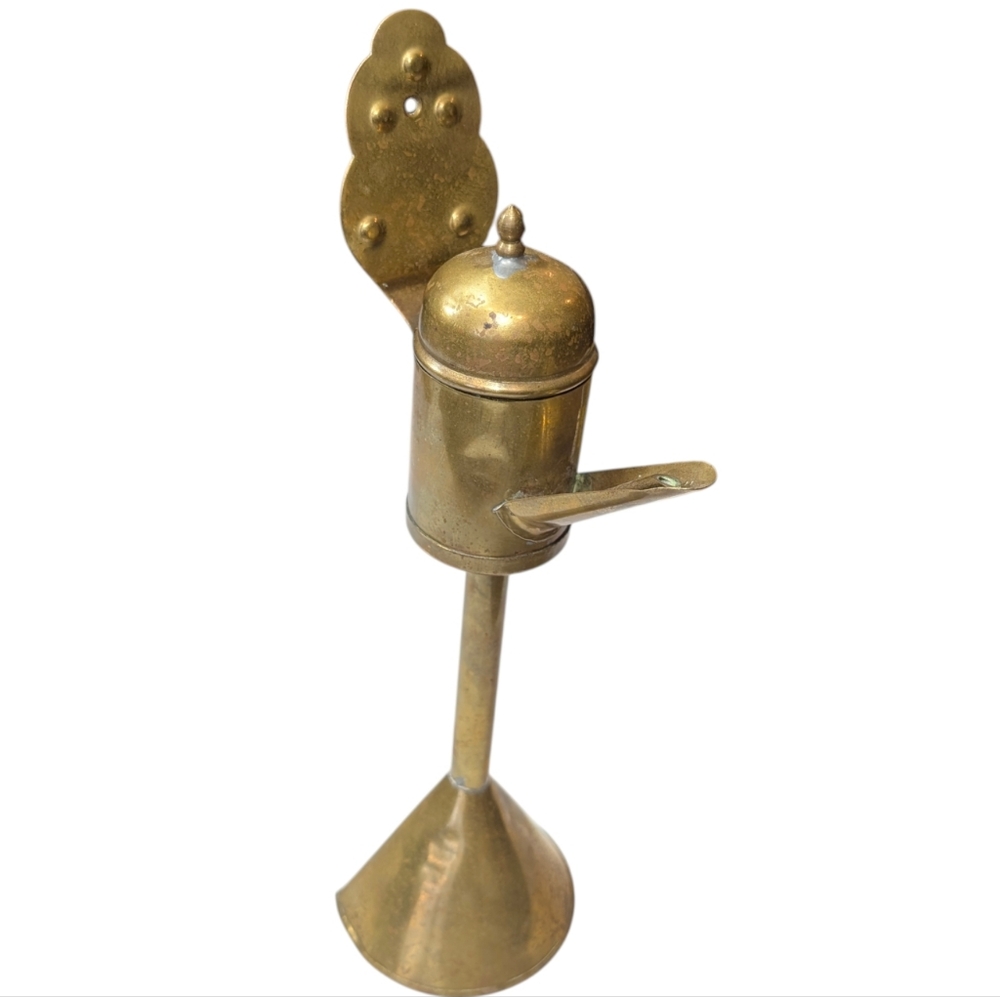 Antique Dutch Brass whale oil lamp. 14" Tall